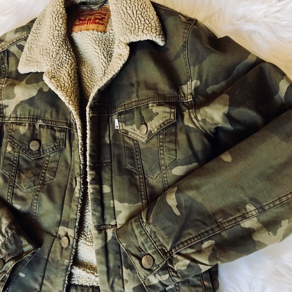 levis sherpa camo